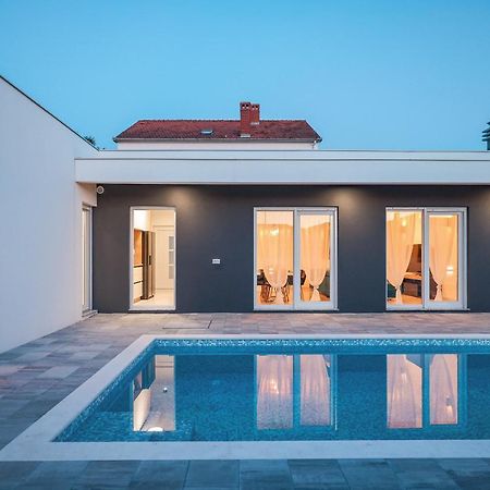 فيلا La Reina House - Private Heated Pool بيبينيا المظهر الخارجي الصورة