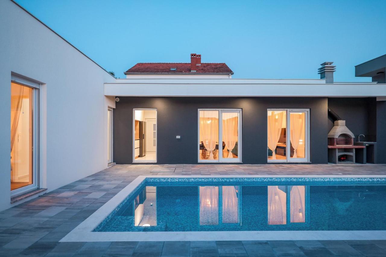 فيلا La Reina House - Private Heated Pool بيبينيا المظهر الخارجي الصورة